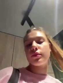 Teen blonde gets fingering in public and achieves orgasm porn video